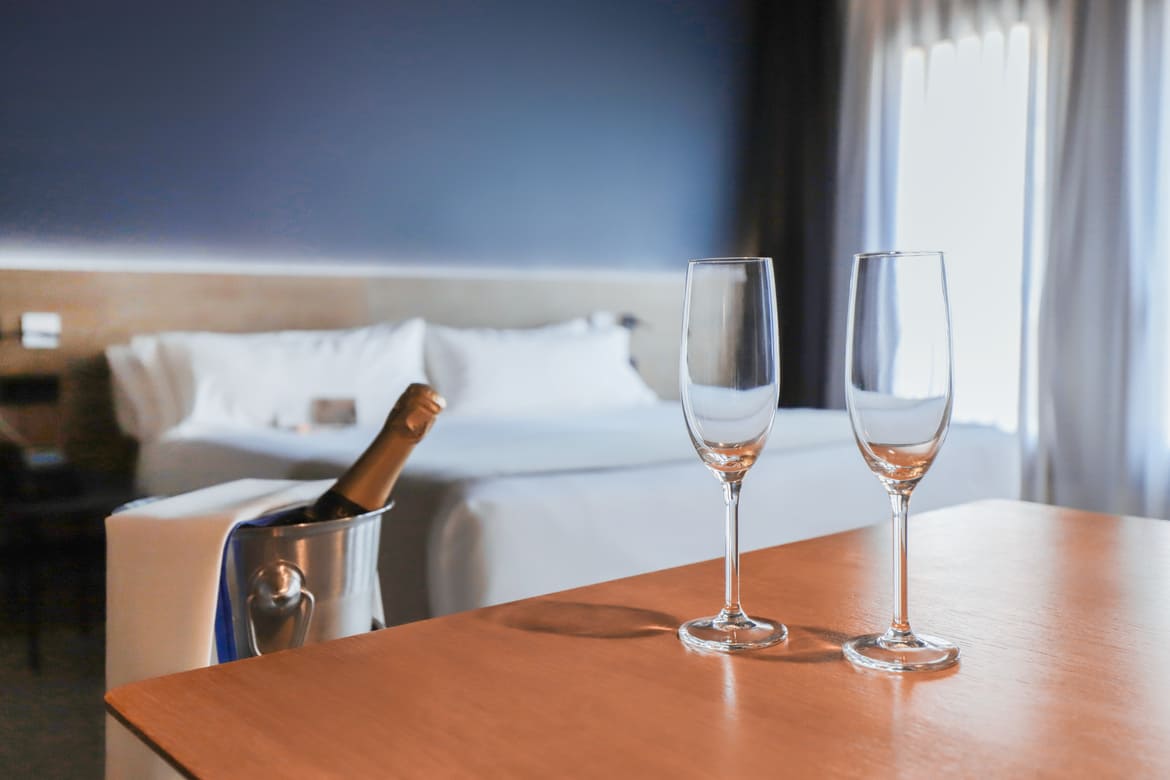 hotel-plaza-mercado-room-service